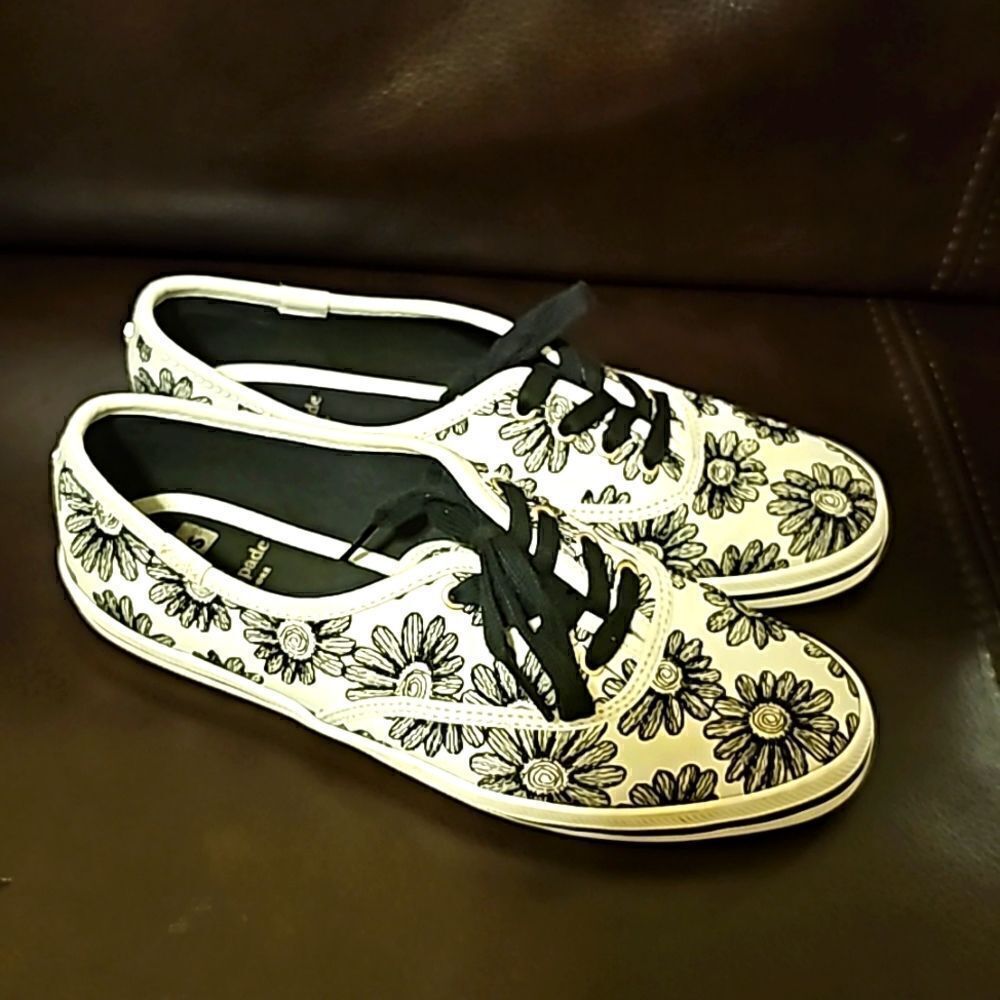 ‎KATE SPADE X KEDS Daisy Print Sneakers - Size 6 1/2